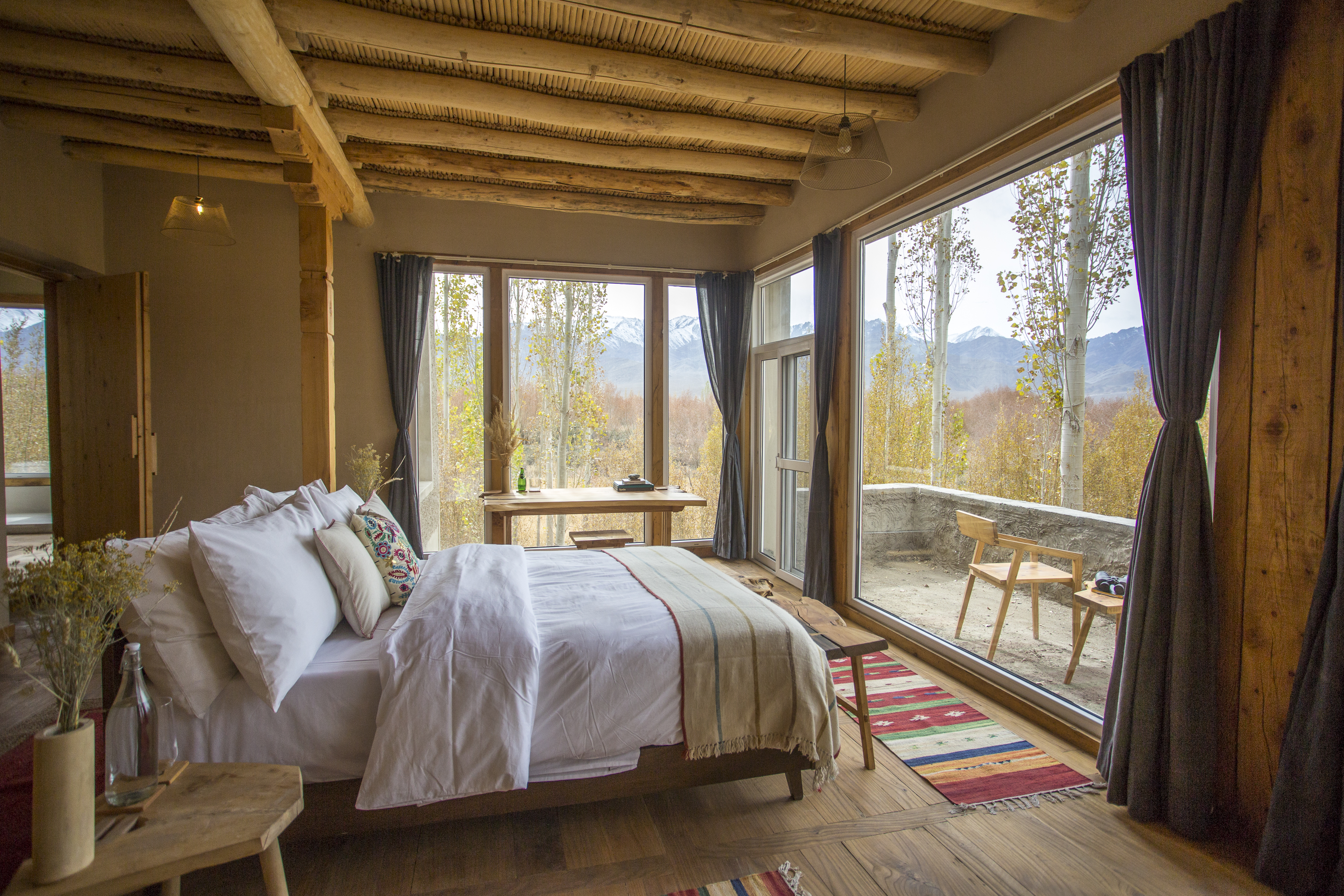 Bedroom with Ladakhi window onto the valley