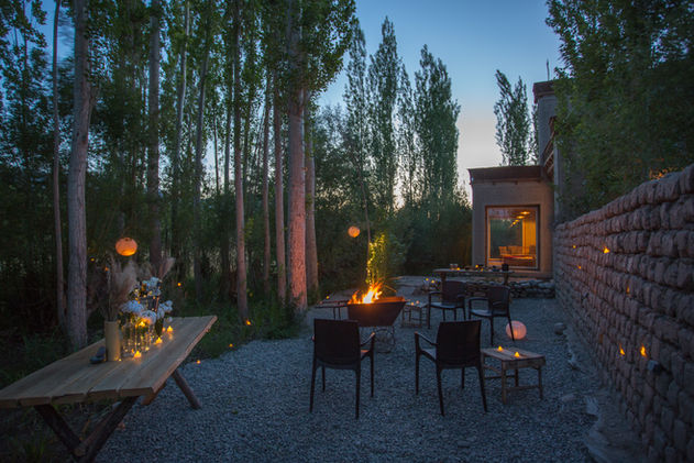 Evening firepit and outdoor lounge